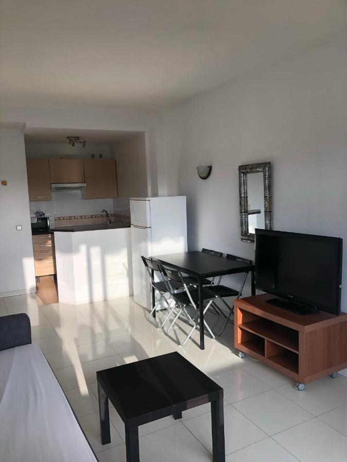 `benal Beach 05 Apartment